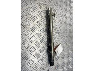 Begagnade Bränsleinsprutningsmunstycke Fiat Ducato (250) 2.3 D 130 Multijet Minibus Extralongo Pris € 95,00 Marginaltabell erbjuds av APST