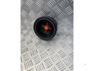 Gebruikte Krukas Poelie Audi A3 Limousine (8YS) 2.0 30 TDI 16V Prijs € 10,00 Margeregeling aangeboden door APST