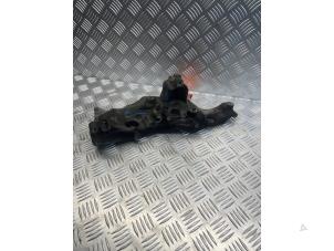 Używane Wspornik pradnicy górny Peugeot Expert (V1/VA/VB/VE/VF/VT/VY) 2.0 Blue HDi 120 16V Cena € 45,00 Procedura marży oferowane przez EU Engines & Parts BV