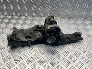 Używane Wspornik pradnicy górny Peugeot Expert (V1/VA/VB/VE/VF/VT/VY) 2.0 Blue HDi 120 16V Cena € 50,00 Procedura marży oferowane przez EU Engines & Parts BV