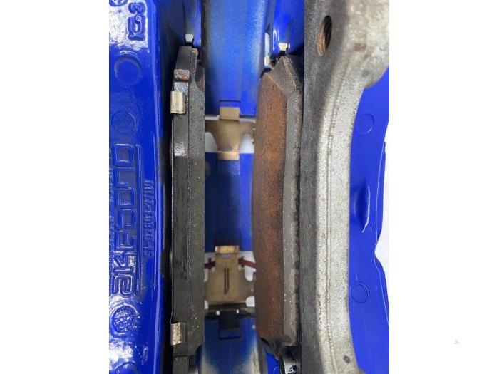 Bromsoksats från en Audi RS 6 Avant (C8) 4.0 V8 TFSI Mild Hybrid 32V 2021