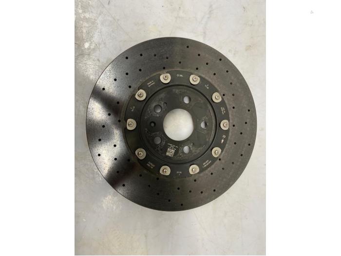 Bromsoksats från en Audi RS 6 Avant (C8) 4.0 V8 TFSI Mild Hybrid 32V 2021