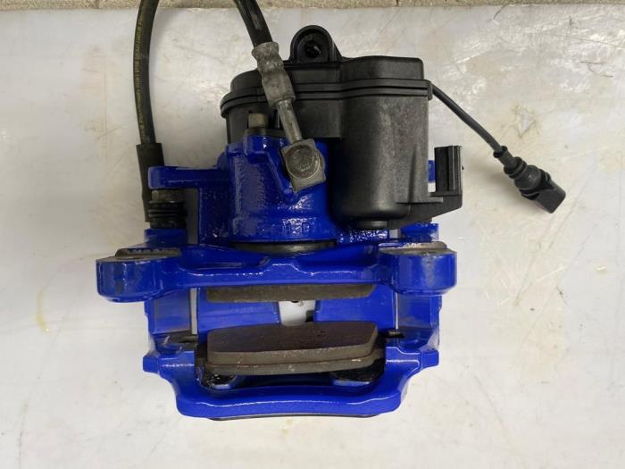 Bromsoksats från en Audi RS 6 Avant (C8) 4.0 V8 TFSI Mild Hybrid 32V 2021