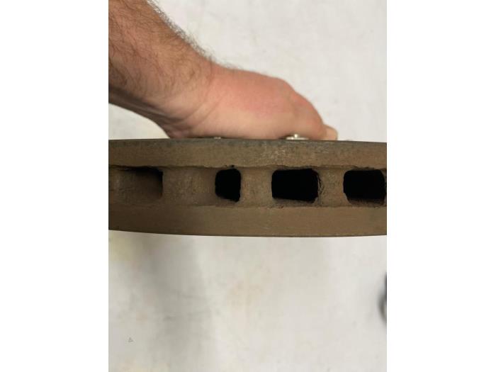 Bromsoksats från en Audi RS 6 Avant (C8) 4.0 V8 TFSI Mild Hybrid 32V 2021