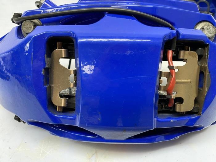 Bromsoksats från en Audi RS 6 Avant (C8) 4.0 V8 TFSI Mild Hybrid 32V 2021