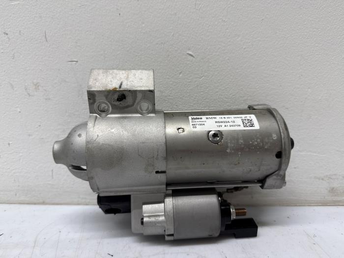 Startmotor från en BMW 3 serie (G20) 330i 2.0 TwinPower Turbo 16V 2019