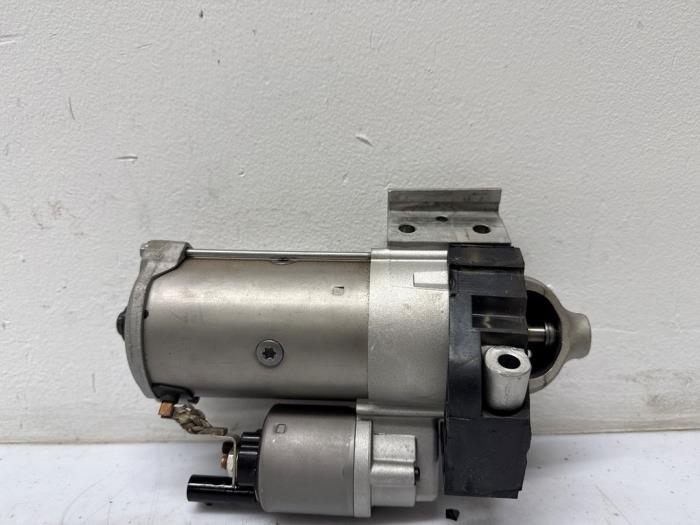 Startmotor från en BMW 3 serie (G20) 330i 2.0 TwinPower Turbo 16V 2019