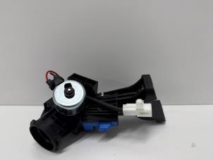 Nieuwe Elektronisch kontaktslot Fiat 500X (334) 1.4 Multi Air 16V 4x4 Prijs op aanvraag aangeboden door Jonker - Huissen B.V.