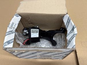 Nieuwe Elektronisch kontaktslot Fiat 500X (334) 1.4 Multi Air 16V 4x4 Prijs op aanvraag aangeboden door Jonker - Huissen B.V.