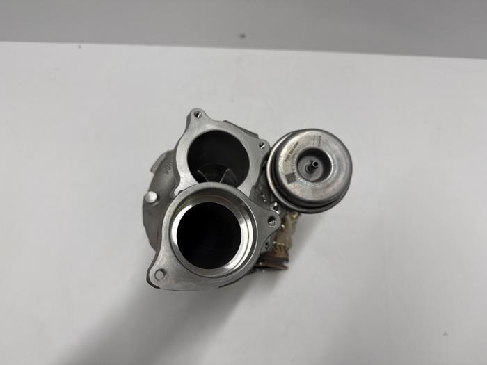 Turbo från en Audi RS 6 Avant (C8) 4.0 V8 TFSI Mild Hybrid 32V 2022