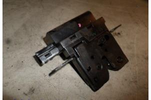 Begagnade Låsspärr, baklucka Renault Scénic I (JA) 1.6 16V Pris € 15,00 Marginaltabell erbjuds av Hans Auto Onderdelen