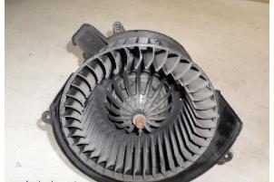 Gebruikte Kachel Ventilatiemotor Opel Zafira (F75) 1.6 16V Prijs € 15,00 Margeregeling aangeboden door Hans Auto Onderdelen