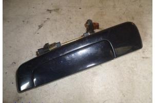 Gebruikte Deurgreep 4Deurs links-achter Mitsubishi Space Wagon (N8/N9) 2.0 16V GDI Prijs € 12,00 Margeregeling aangeboden door Hans Auto Onderdelen