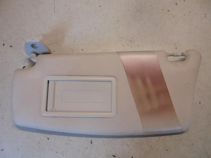 Solskydd från en Lancia Ypsilon (843) 1.2 2006