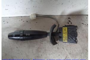 Begagnade Indikatorbrytare Chevrolet Nubira (J200) 1.6 16V Pris € 12,00 Marginaltabell erbjuds av Hans Auto Onderdelen