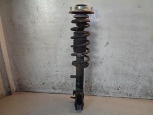 Begagnade Stötdämparstång, höger fram Daihatsu Cuore (L251/271/276) 1.0 12V DVVT Pris € 21,00 Marginaltabell erbjuds av Hans Auto Onderdelen