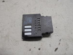 Gebruikte Temperatuursensor buiten Opel Insignia Sports Tourer 2.0 CDTI 16V 130 ecoFLEX Prijs € 15,00 Margeregeling aangeboden door Hans Auto Onderdelen