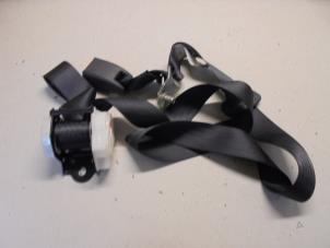 Gebruikte Veiligheidsgordel midden-achter Mazda 2 (DE) 1.3 16V S-VT High Power Prijs € 25,00 Margeregeling aangeboden door Hans Auto Onderdelen