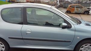 Begagnade Dörr, 2-dörrars, höger Peugeot 206 (2A/C/H/J/S) 1.4 16V Pris € 50,00 Marginaltabell erbjuds av Hans Auto Onderdelen
