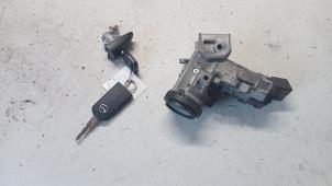 Gebruikte Slotenset Mazda 2 (DE) 1.3 16V S-VT Prijs € 50,00 Margeregeling aangeboden door Hans Auto Onderdelen