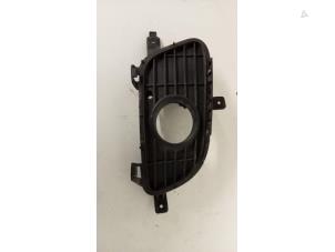 Begagnade Täcklock, dimljus, höger Mercedes A (W169) 2.0 A-180 CDI 16V 3-Drs. Pris € 15,00 Marginaltabell erbjuds av Hans Auto Onderdelen