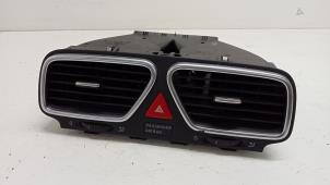 Gebruikte Luchtrooster Dashboard Volkswagen Eos (1F7/F8) 1.6 FSI 16V Prijs € 20,00 Margeregeling aangeboden door Hans Auto Onderdelen