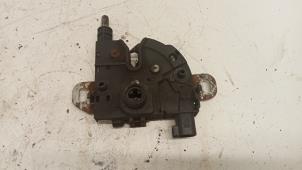 Gebruikte Slotmechaniek Motorkap Ford Focus 2 1.8 16V Flexifuel Prijs € 35,00 Margeregeling aangeboden door Hans Auto Onderdelen