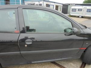 Begagnade Dörr, 2-dörrars, höger Peugeot 206 (2A/C/H/J/S) 1.6 16V Pris € 50,00 Marginaltabell erbjuds av Hans Auto Onderdelen