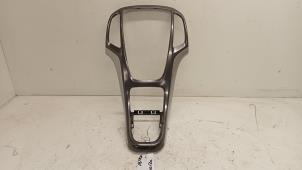 Gebruikte Radio omlijsting Opel Astra J Sports Tourer (PD8/PE8/PF8) 1.4 Turbo 16V Prijs € 25,00 Margeregeling aangeboden door Hans Auto Onderdelen