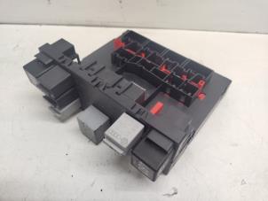 Begagnade Inbyggd dator Volkswagen Golf V (1K1) 1.6 FSI 16V Pris € 65,00 Marginaltabell erbjuds av Hans Auto Onderdelen