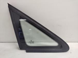 Gebruikte Driehoeks Ruit rechts-voor Volkswagen Caddy III (2KA,2KH,2CA,2CH) 1.6 TDI 16V Prijs € 35,00 Margeregeling aangeboden door Hans Auto Onderdelen