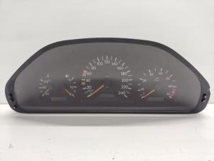 Begagnade Vägmätare KM Mercedes C (W202) 2.0 C-200 CGI 16V Pris € 50,00 Marginaltabell erbjuds av Hans Auto Onderdelen