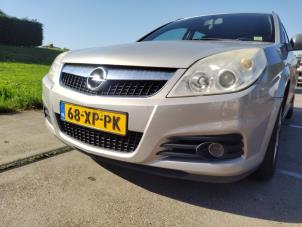 Begagnade Främre stötfångare Opel Vectra C Caravan 2.2 DIG 16V Pris € 70,00 Marginaltabell erbjuds av Hans Auto Onderdelen