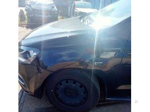 Gebruikte Scherm links-voor Volkswagen Polo V (6R) 1.4 TDI 12V 90 Prijs € 150,00 Margeregeling aangeboden door Hans Auto Onderdelen