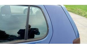 Begagnade Sidofönster, vänster bak Volkswagen Polo III (6N1) 1.6i 75 Pris € 25,00 Marginaltabell erbjuds av Hans Auto Onderdelen