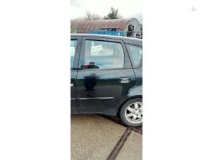 Używane Drzwi lewe tylne wersja 4-drzwiowa Mitsubishi Colt (Z2/Z3) 1.3 16V Cena € 75,00 Procedura marży oferowane przez Hans Auto Onderdelen