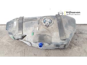 Gebruikte Tank Opel Astra G Caravan (F35) 1.7 CDTi 16V Eco4 Prijs € 25,00 Margeregeling aangeboden door Autodemontage Vrijhoeven B.V.