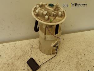 Begagnade Tankflottör Opel Vivaro 1.9 DTI 16V Pris € 25,00 Marginaltabell erbjuds av Autodemontage Vrijhoeven B.V.