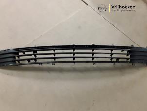 Nieuwe Grille Opel Corsa C (F08/68) 1.2 16V Prijs € 30,25 Inclusief btw aangeboden door Autodemontage Vrijhoeven B.V.