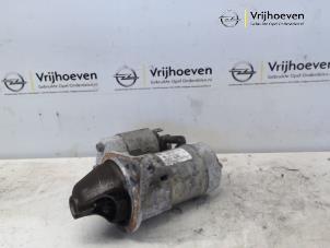 Używane Rozrusznik Opel Astra J Sports Tourer (PD8/PE8/PF8) 1.7 CDTi 16V Cena € 25,00 Procedura marży oferowane przez Autodemontage Vrijhoeven B.V.