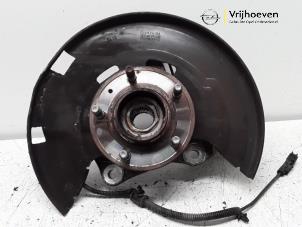 Gebruikte Fusee rechts-voor Opel Zafira Tourer (P12) 2.0 CDTI 16V 160 Ecotec Prijs € 60,00 Margeregeling aangeboden door Autodemontage Vrijhoeven B.V.