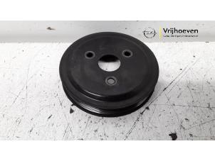 Begagnade Remskiva, vattenpump Opel Corsa C (F08/68) 1.2 16V Pris € 10,00 Marginaltabell erbjuds av Autodemontage Vrijhoeven B.V.