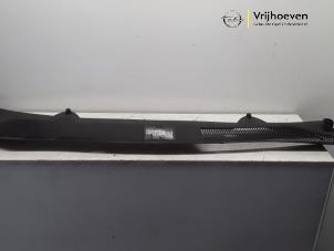 Begagnade Torpedgaller Opel Corsa D 1.2 ecoFLEX Pris € 25,00 Marginaltabell erbjuds av Autodemontage Vrijhoeven B.V.