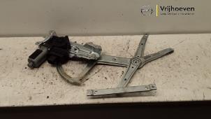 Begagnade Fönstermekanism, 4-dörrars, höger fram Opel Astra H SW (L35) 1.6 16V Twinport Pris € 20,00 Marginaltabell erbjuds av Autodemontage Vrijhoeven B.V.