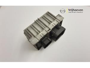 Gebruikte Gloeirelais Opel Insignia 2.0 CDTI 16V 160 Ecotec Prijs € 10,00 Margeregeling aangeboden door Autodemontage Vrijhoeven B.V.