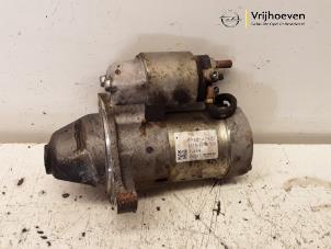 Używane Rozrusznik Opel Meriva 1.7 CDTi 16V Cena € 25,00 Procedura marży oferowane przez Autodemontage Vrijhoeven B.V.