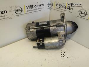 Używane Rozrusznik Opel Astra J (PC6/PD6/PE6/PF6) Cena € 40,00 Procedura marży oferowane przez Autodemontage Vrijhoeven B.V.