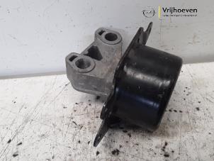 Gebruikte Motorsteun Opel Meriva 1.4 16V Twinport Prijs € 15,00 Margeregeling aangeboden door Autodemontage Vrijhoeven B.V.
