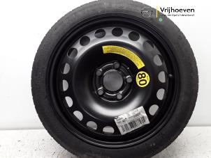 Usagé Roue galette Opel Vectra C 2.2 16V Prix € 30,00 Règlement à la marge proposé par Autodemontage Vrijhoeven B.V.