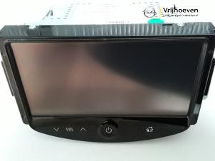 Gebruikte Radio module Opel Adam 1.4 16V Prijs € 100,00 Margeregeling aangeboden door Autodemontage Vrijhoeven B.V.